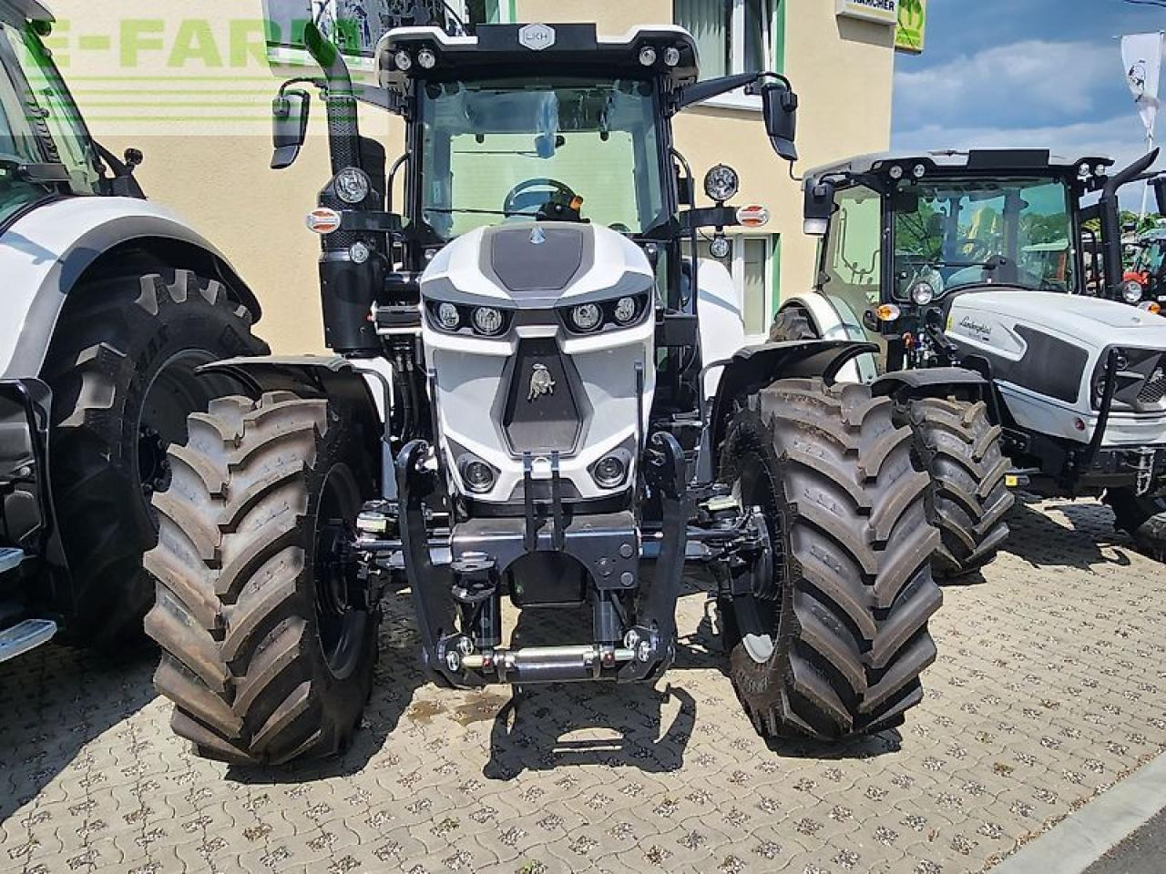 Lamborghini spark 125 - Tractor: afbeelding 2 Lamborghini spark 125 - Tractor: afbeelding 2