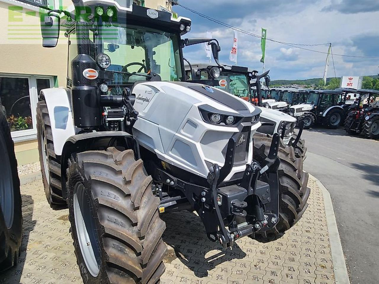 Lamborghini spark 125 - Tractor: afbeelding 3 Lamborghini spark 125 - Tractor: afbeelding 3