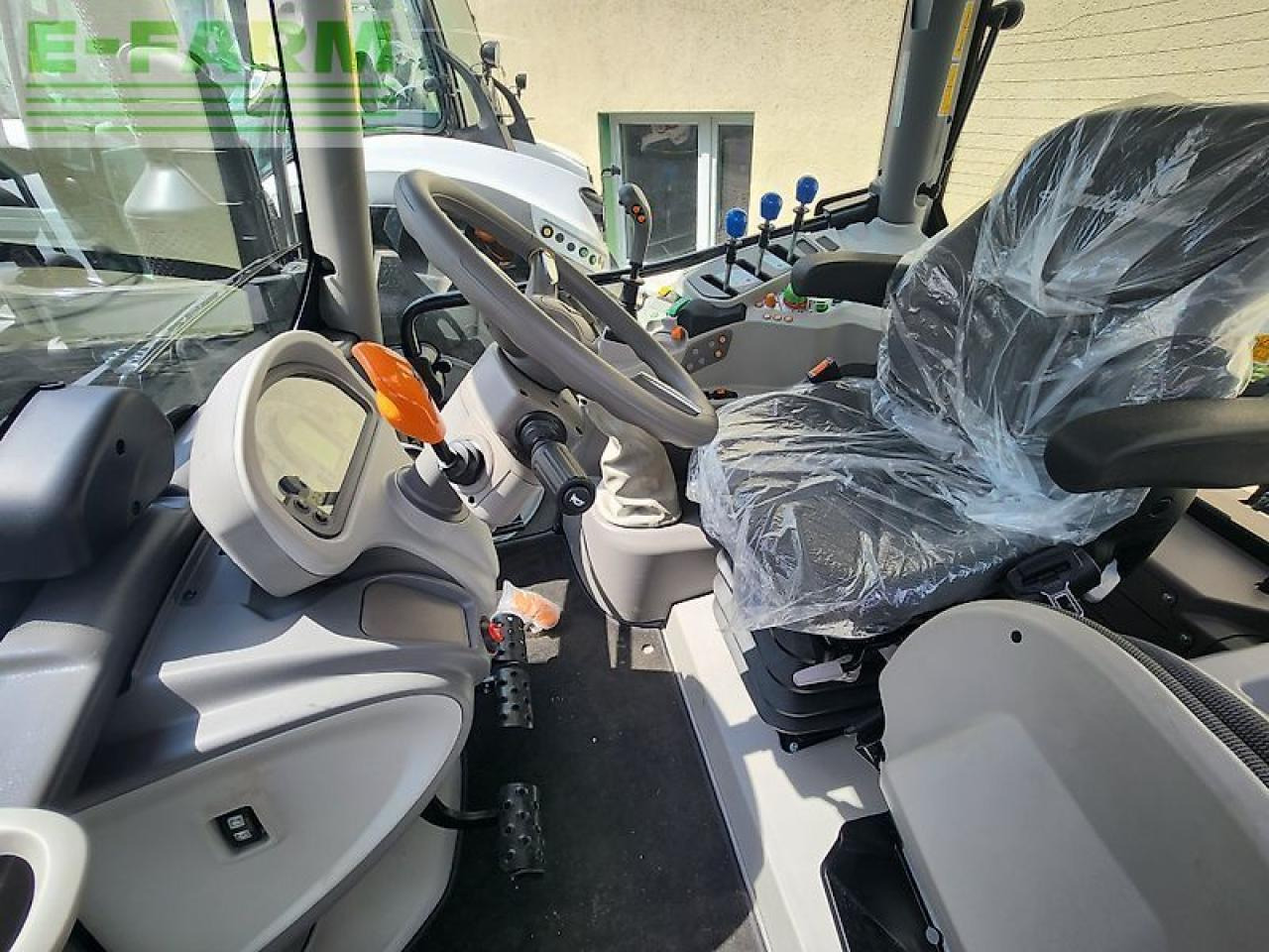 Lamborghini spark 125 - Tractor: afbeelding 5 Lamborghini spark 125 - Tractor: afbeelding 5
