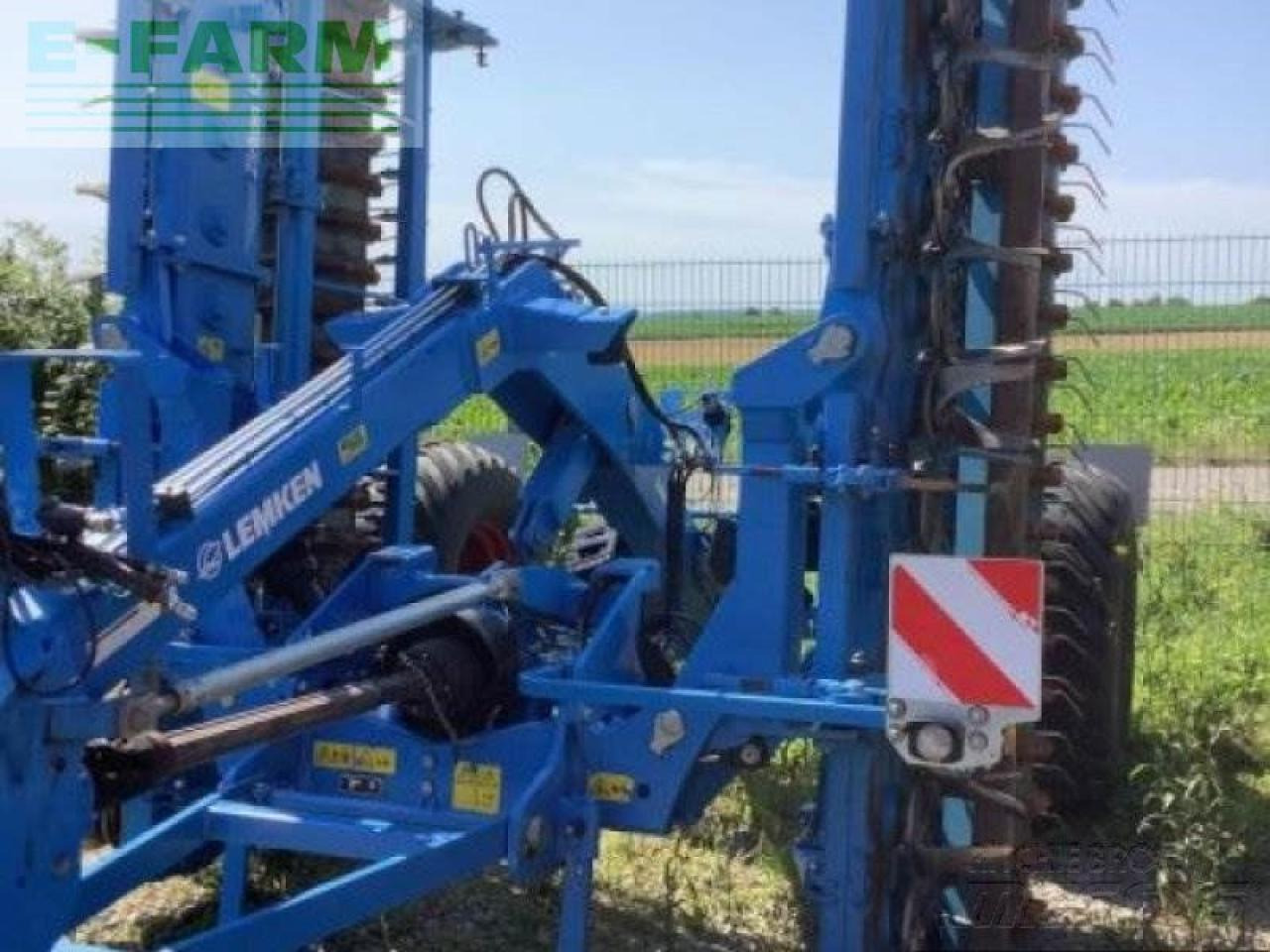 Lemken zirkon 12 mit fahrwerk - Schijveneg: afbeelding 1 Lemken zirkon 12 mit fahrwerk - Schijveneg: afbeelding 1