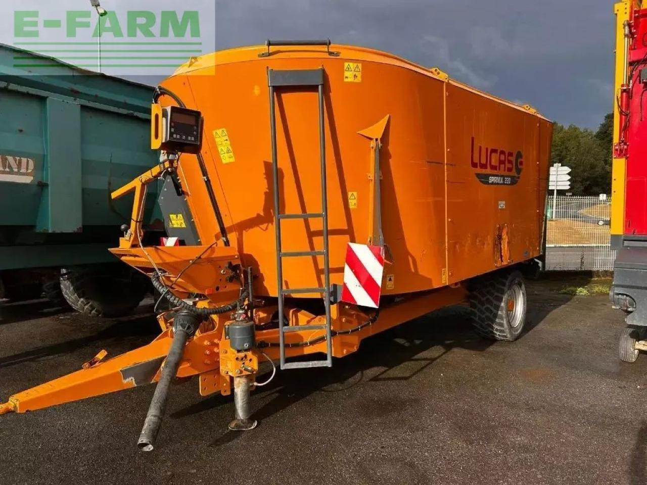 Lucas spirmix 220 - Veeteelt materiaal: afbeelding 1 Lucas spirmix 220 - Veeteelt materiaal: afbeelding 1