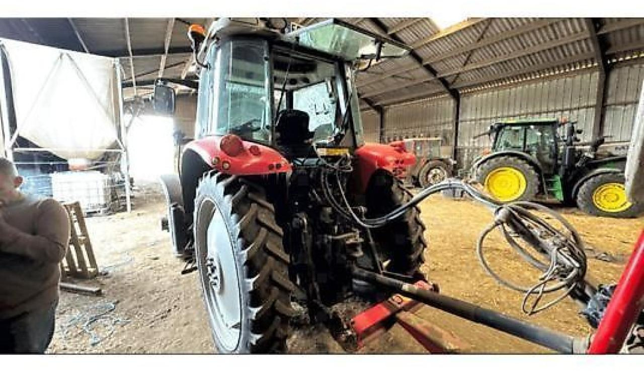 Massey Ferguson 5460 - Tractor: afbeelding 2 Massey Ferguson 5460 - Tractor: afbeelding 2