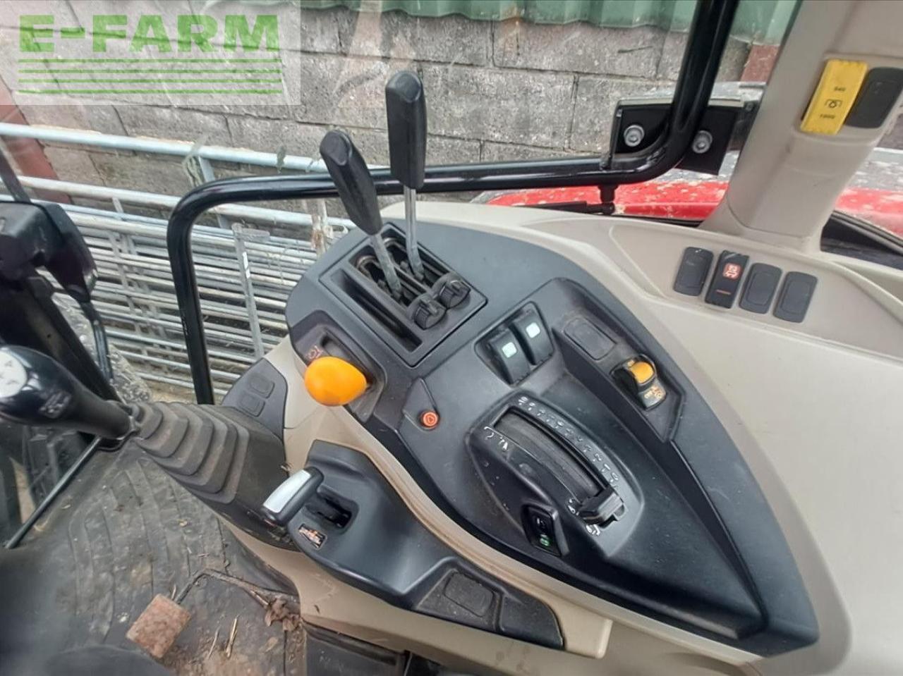 Tractor Massey Ferguson 5711 DYNA 4: afbeelding 9