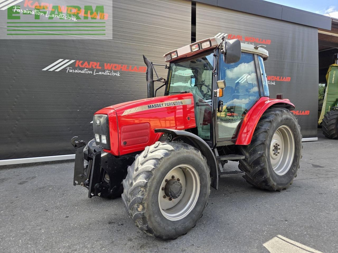 Massey Ferguson 6235-4 - Tractor: afbeelding 4 Massey Ferguson 6235-4 - Tractor: afbeelding 4