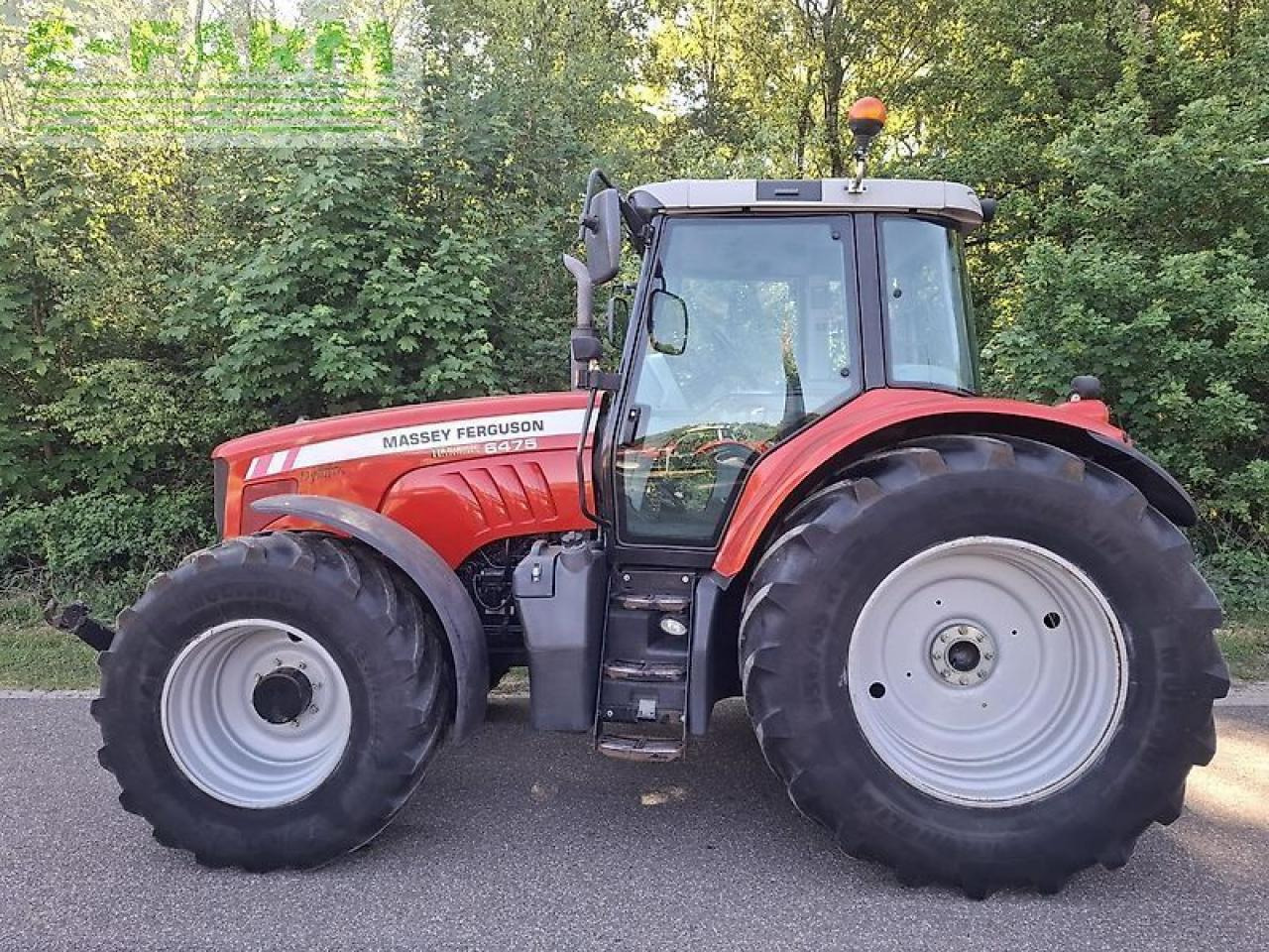 Massey Ferguson 6475 - Tractor: afbeelding 2 Massey Ferguson 6475 - Tractor: afbeelding 2