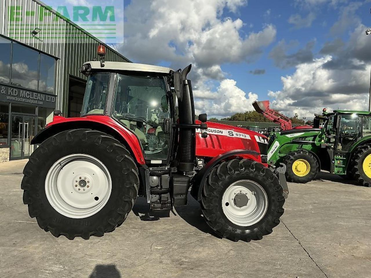 Massey Ferguson 6713s dyna6 tractor (st24311) - Tractor: afbeelding 1 Massey Ferguson 6713s dyna6 tractor (st24311) - Tractor: afbeelding 1