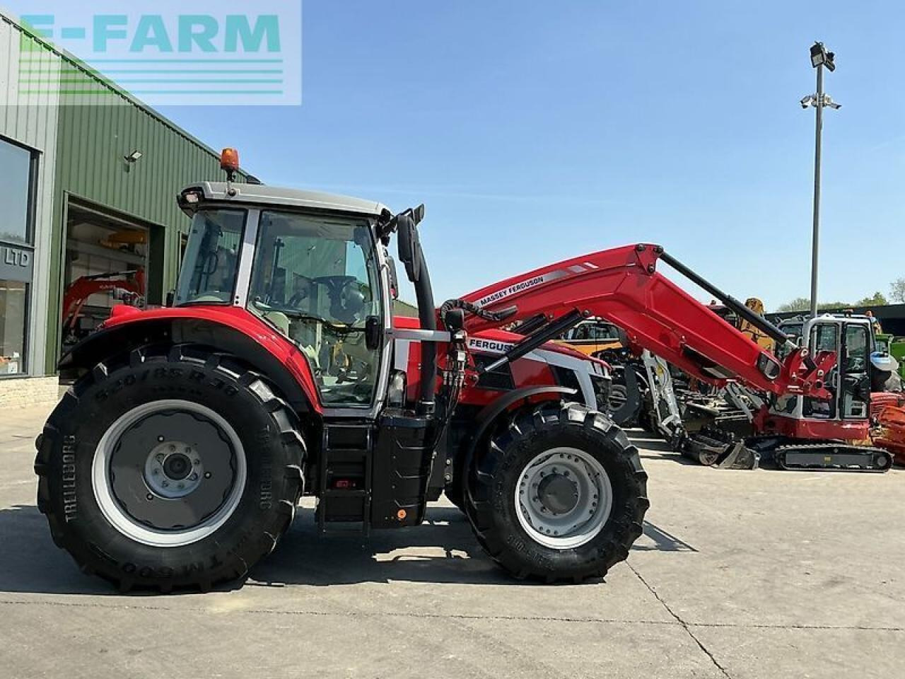 Massey Ferguson 7s.180 tractor (st22970) - Tractor: afbeelding 2 Massey Ferguson 7s.180 tractor (st22970) - Tractor: afbeelding 2