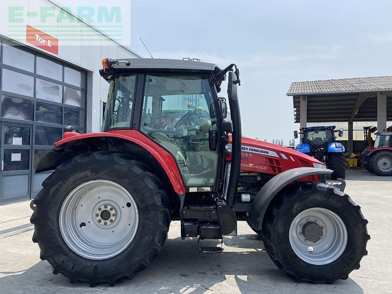 Massey Ferguson mf 5611 dyna-4 essential Essential - Tractor: afbeelding 4 Massey Ferguson mf 5611 dyna-4 essential Essential - Tractor: afbeelding 4