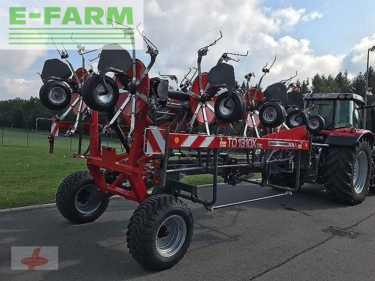 Massey Ferguson mf td 1310 x trc / lotus 1250 profi - Hooischudder: afbeelding 2 Massey Ferguson mf td 1310 x trc / lotus 1250 profi - Hooischudder: afbeelding 2