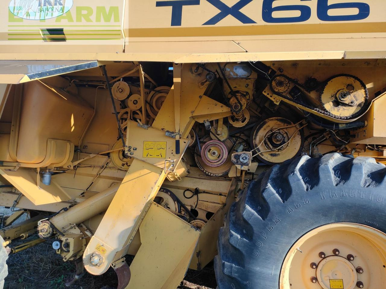 New Holland TX 66 - Maaidorser: afbeelding 3 New Holland TX 66 - Maaidorser: afbeelding 3