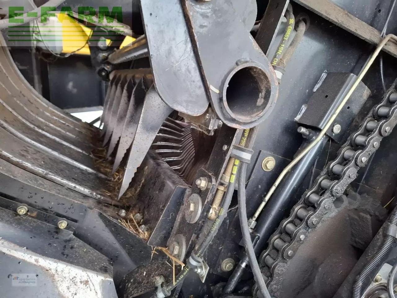 Vierkante balenpers New Holland bb 9070: afbeelding 16 Vierkante balenpers New Holland bb 9070: afbeelding 16