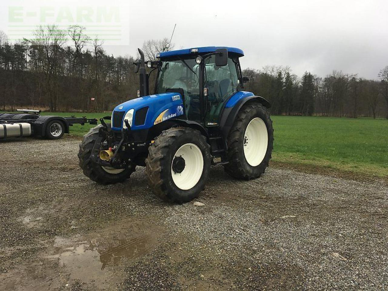 New Holland t 6020 - Tractor: afbeelding 1 New Holland t 6020 - Tractor: afbeelding 1