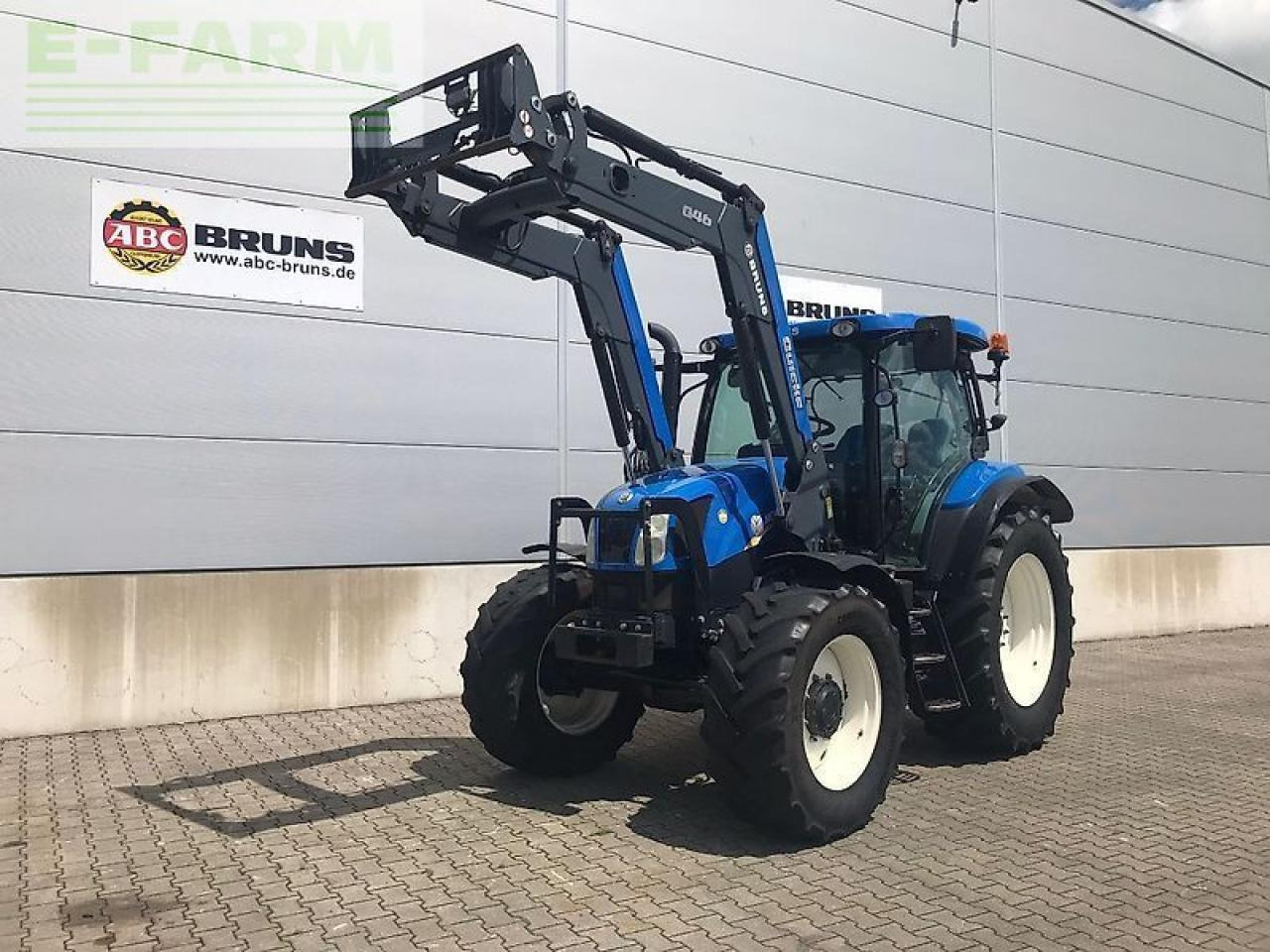 New Holland t6.140 electrocommand - Tractor: afbeelding 1 New Holland t6.140 electrocommand - Tractor: afbeelding 1