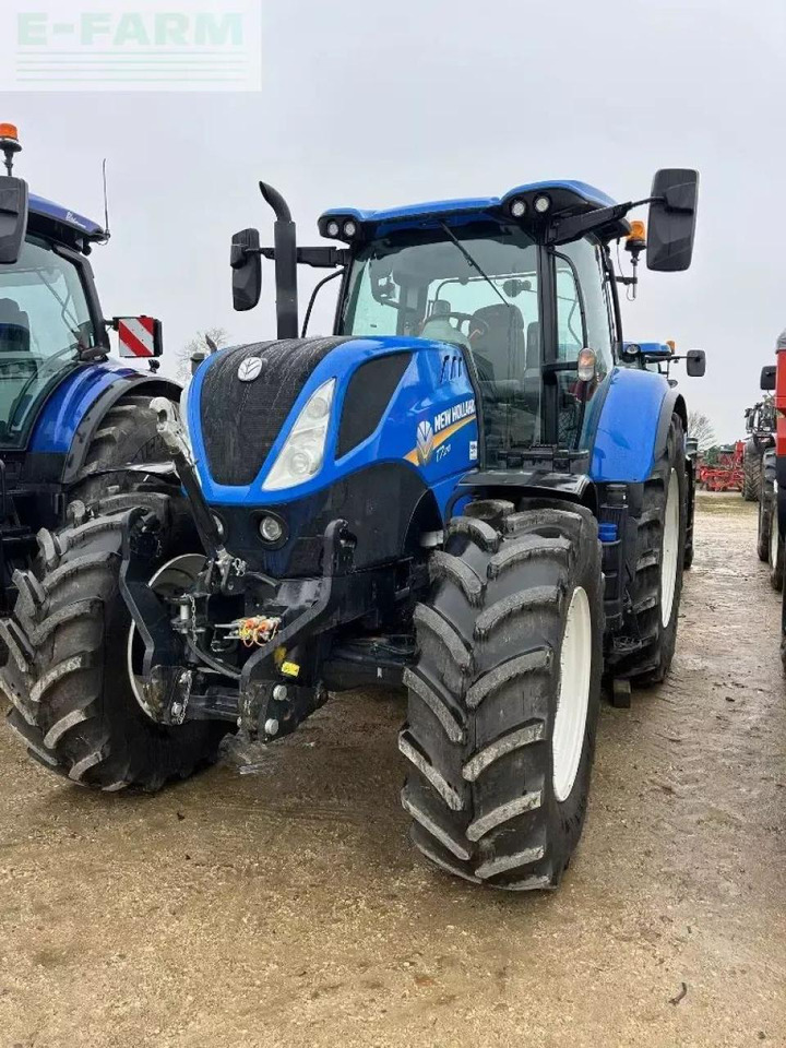 New Holland t7.210 classic - Tractor: afbeelding 2 New Holland t7.210 classic - Tractor: afbeelding 2