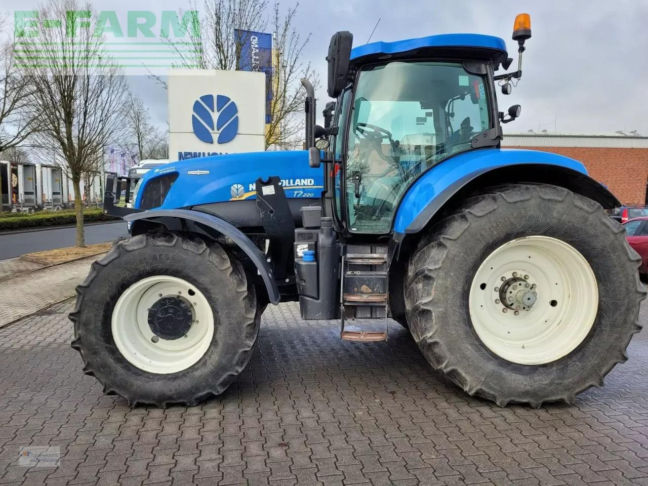 New Holland t7.220 ac - Tractor: afbeelding 1 New Holland t7.220 ac - Tractor: afbeelding 1