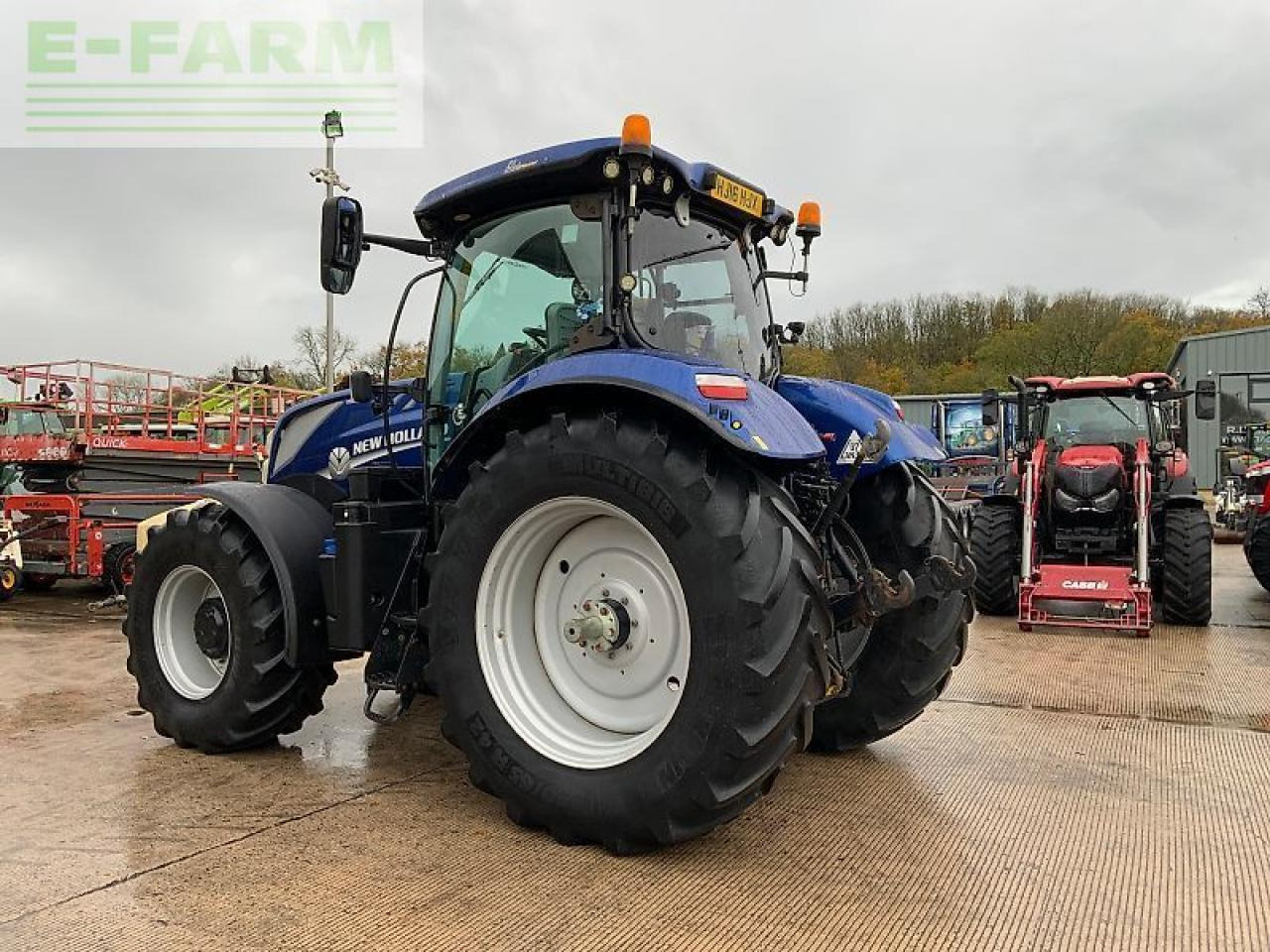 New Holland t7.225 blue power tractor (st25102) - Tractor: afbeelding 4 New Holland t7.225 blue power tractor (st25102) - Tractor: afbeelding 4