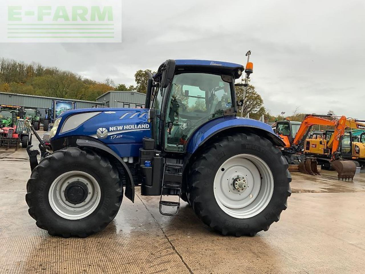 New Holland t7.225 blue power tractor (st25102) - Tractor: afbeelding 5 New Holland t7.225 blue power tractor (st25102) - Tractor: afbeelding 5