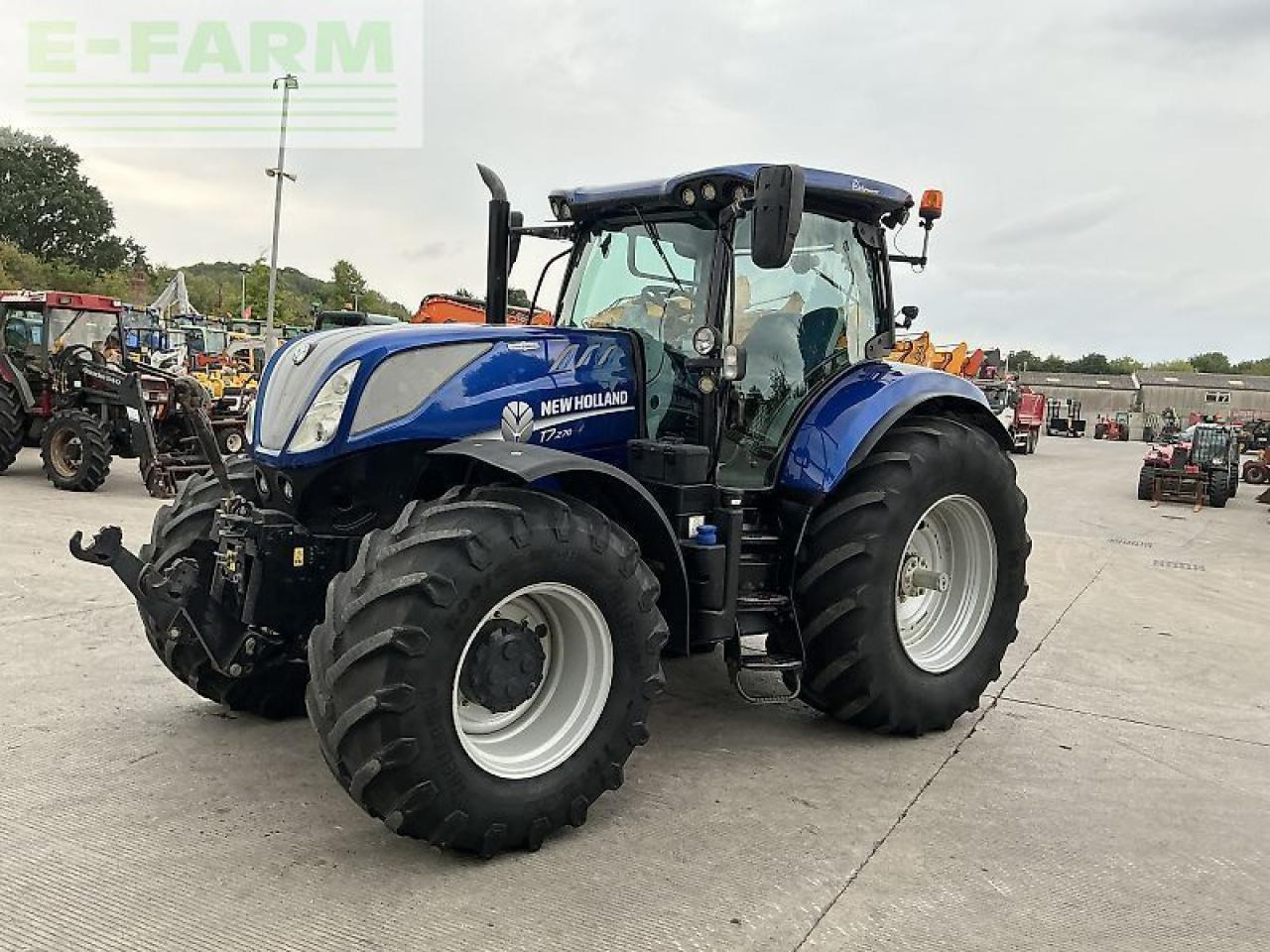 New Holland t7.270 blue power tractor (st24177) - Tractor: afbeelding 4 New Holland t7.270 blue power tractor (st24177) - Tractor: afbeelding 4