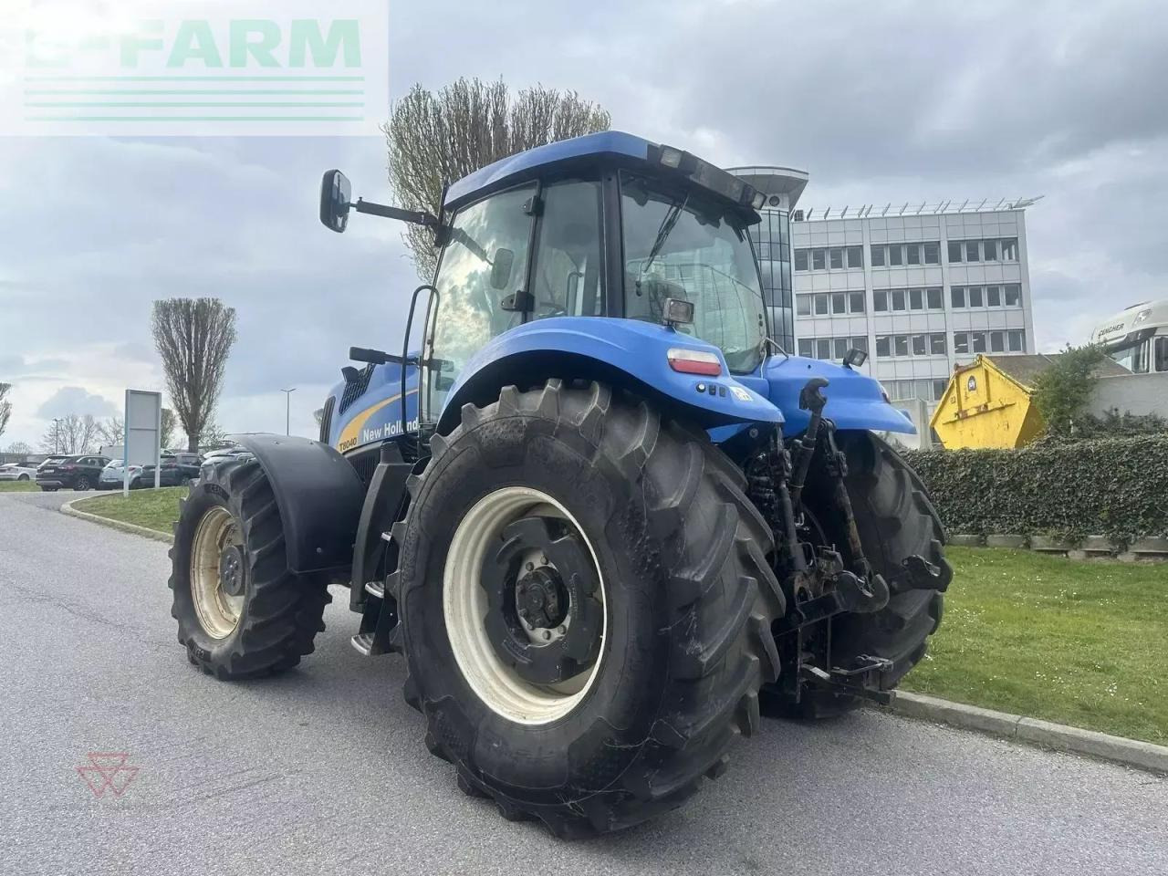 New Holland t8040 - Tractor: afbeelding 4 New Holland t8040 - Tractor: afbeelding 4