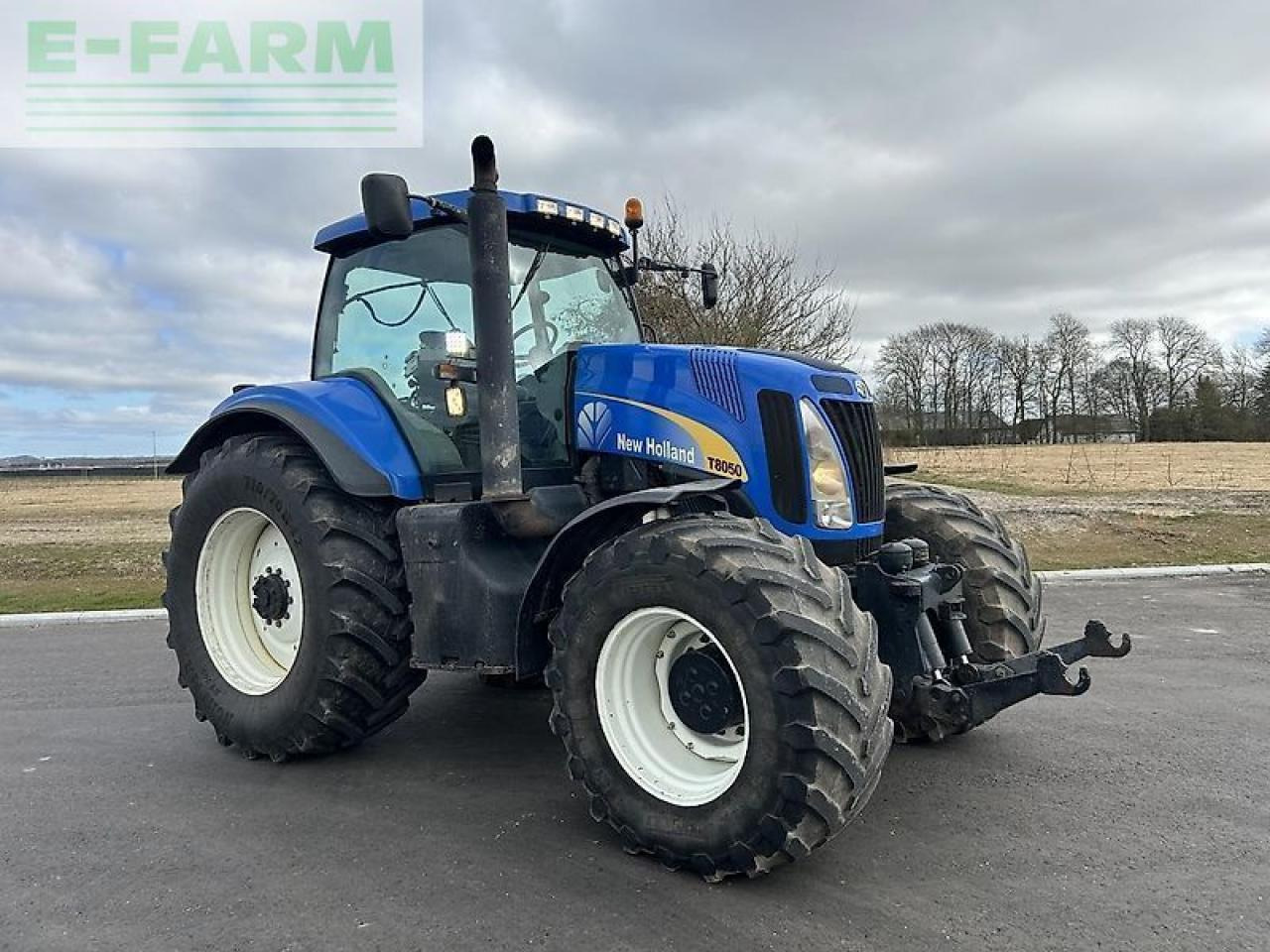 New Holland t8050 - Tractor: afbeelding 2 New Holland t8050 - Tractor: afbeelding 2