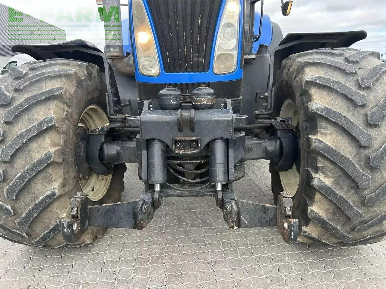 New Holland t8050 - Tractor: afbeelding 4 New Holland t8050 - Tractor: afbeelding 4
