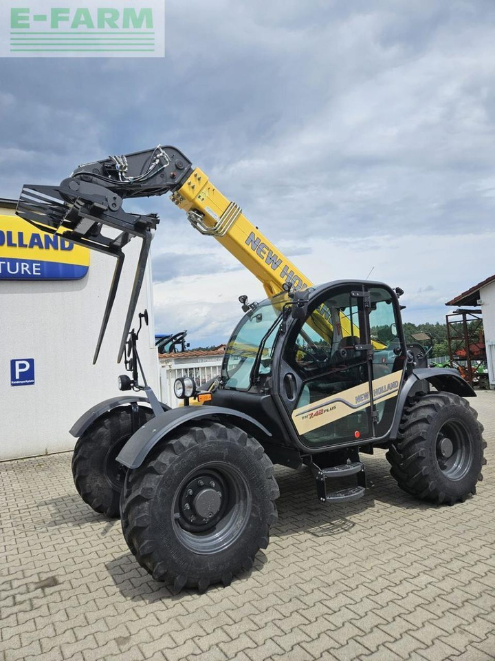 New Holland th 7.42 plus - Verreiker: afbeelding 1 New Holland th 7.42 plus - Verreiker: afbeelding 1