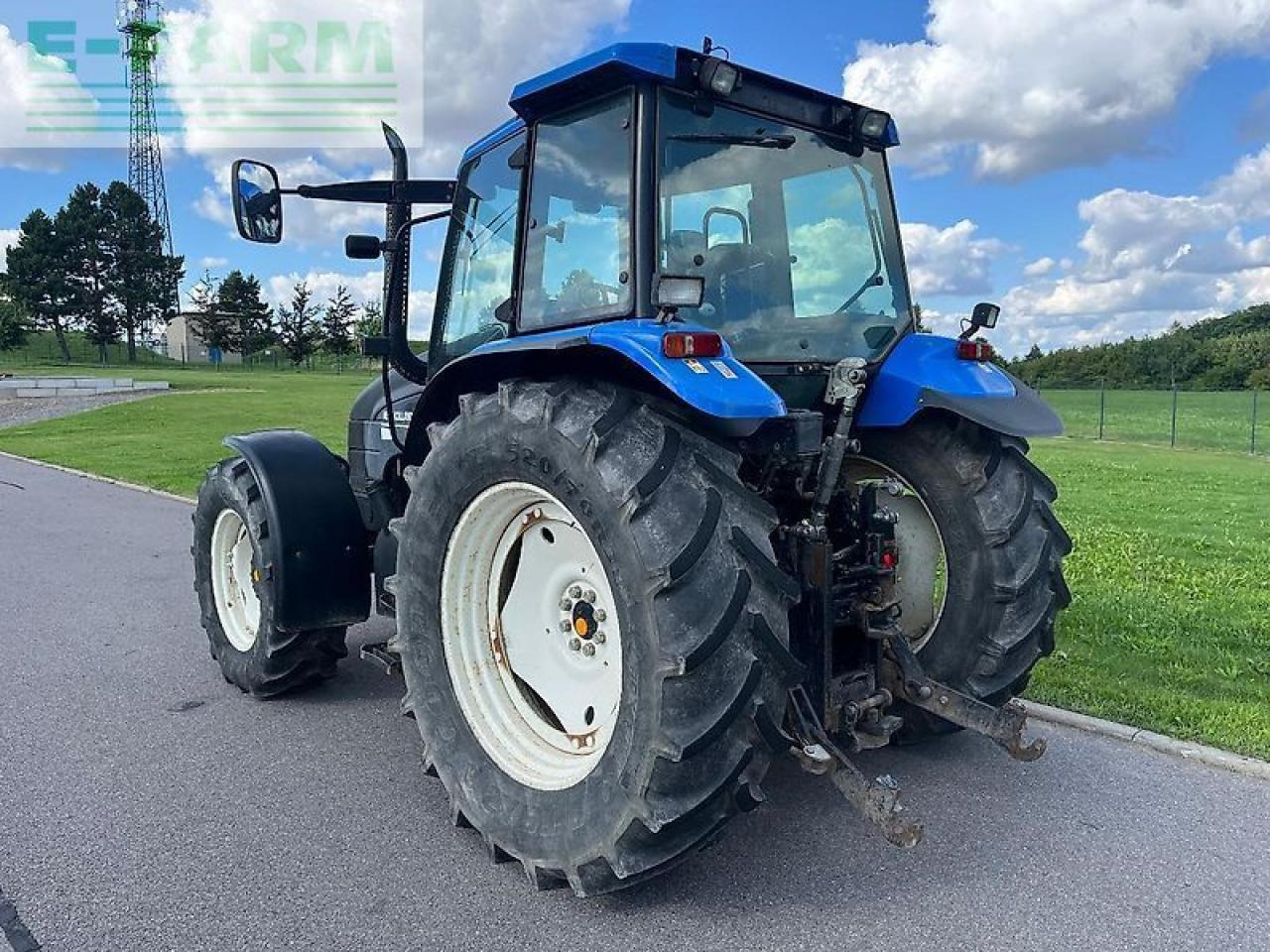 New Holland ts 115 - Tractor: afbeelding 2 New Holland ts 115 - Tractor: afbeelding 2