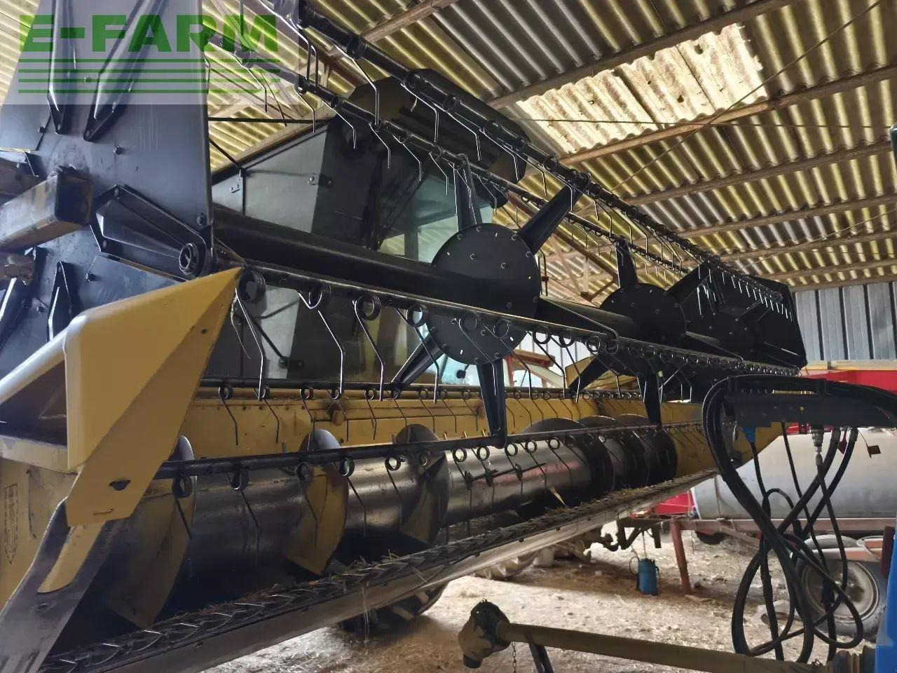 New Holland tx 32 - Maaidorser: afbeelding 3 New Holland tx 32 - Maaidorser: afbeelding 3