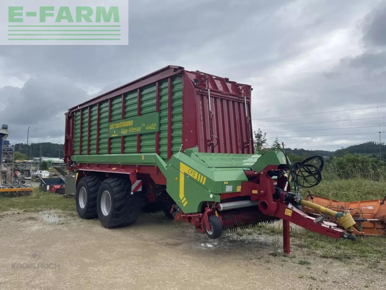 Strautmann giga vitesse cfs 4402 - Opraapwagen: afbeelding 1 Strautmann giga vitesse cfs 4402 - Opraapwagen: afbeelding 1