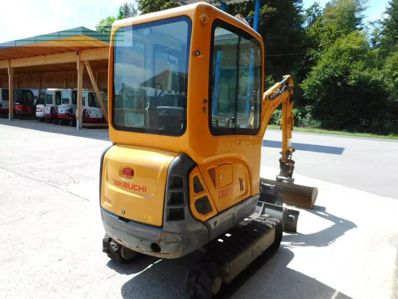 Takeuchi tb 216 ( 1.865kg ) powertilt + hydr. schnellwech - Minigraafmachine: afbeelding 4 Takeuchi tb 216 ( 1.865kg ) powertilt + hydr. schnellwech - Minigraafmachine: afbeelding 4