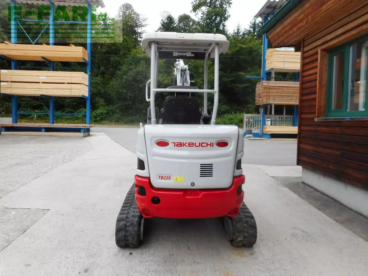 Takeuchi tb 225 mit powertilt + 3 löffel ( service neu ) - Minigraafmachine: afbeelding 3 Takeuchi tb 225 mit powertilt + 3 löffel ( service neu ) - Minigraafmachine: afbeelding 3