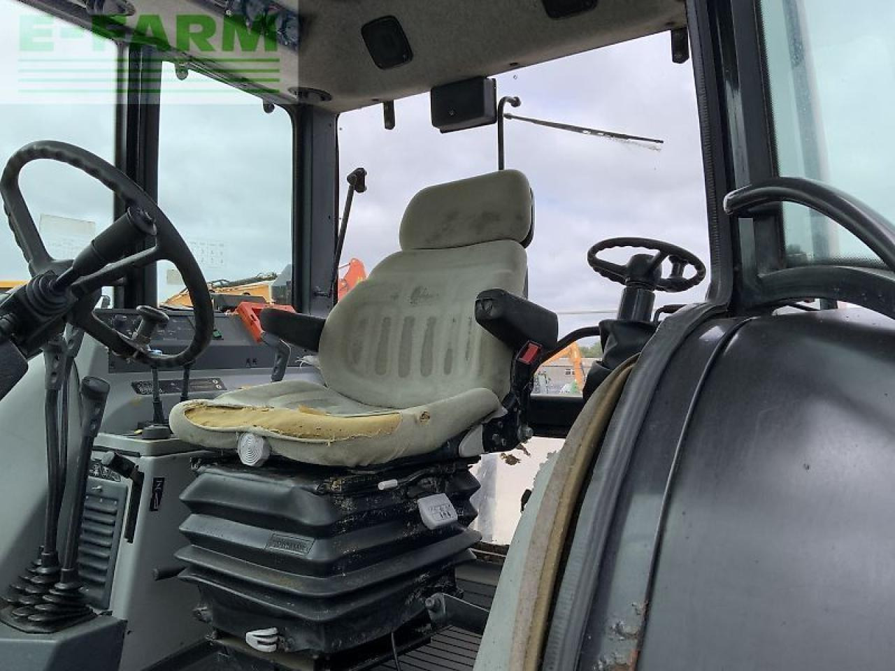 Tractor Valmet 8100 twin track reverse drive tractor: afbeelding 16