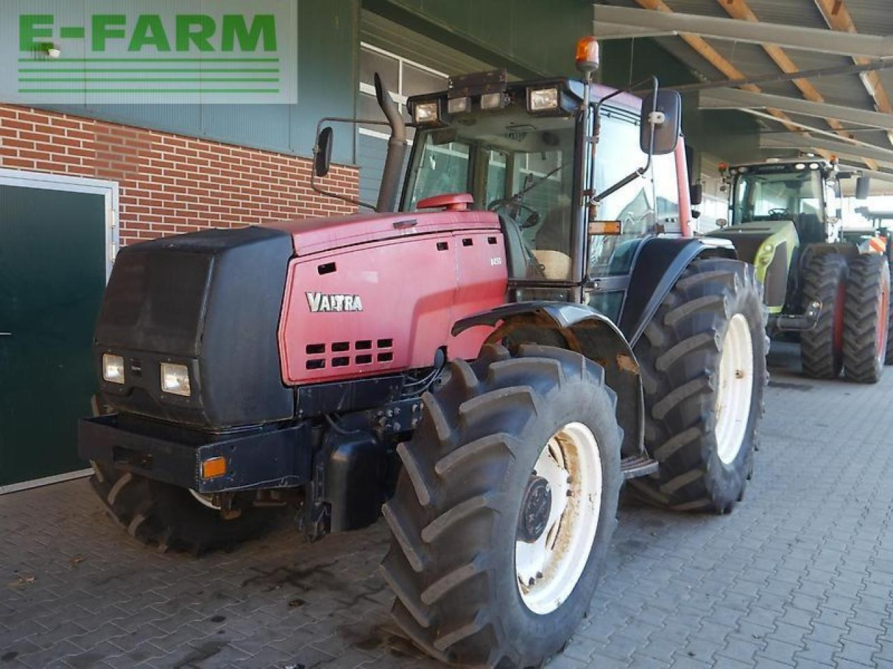 Valtra 8450 - Tractor: afbeelding 3 Valtra 8450 - Tractor: afbeelding 3