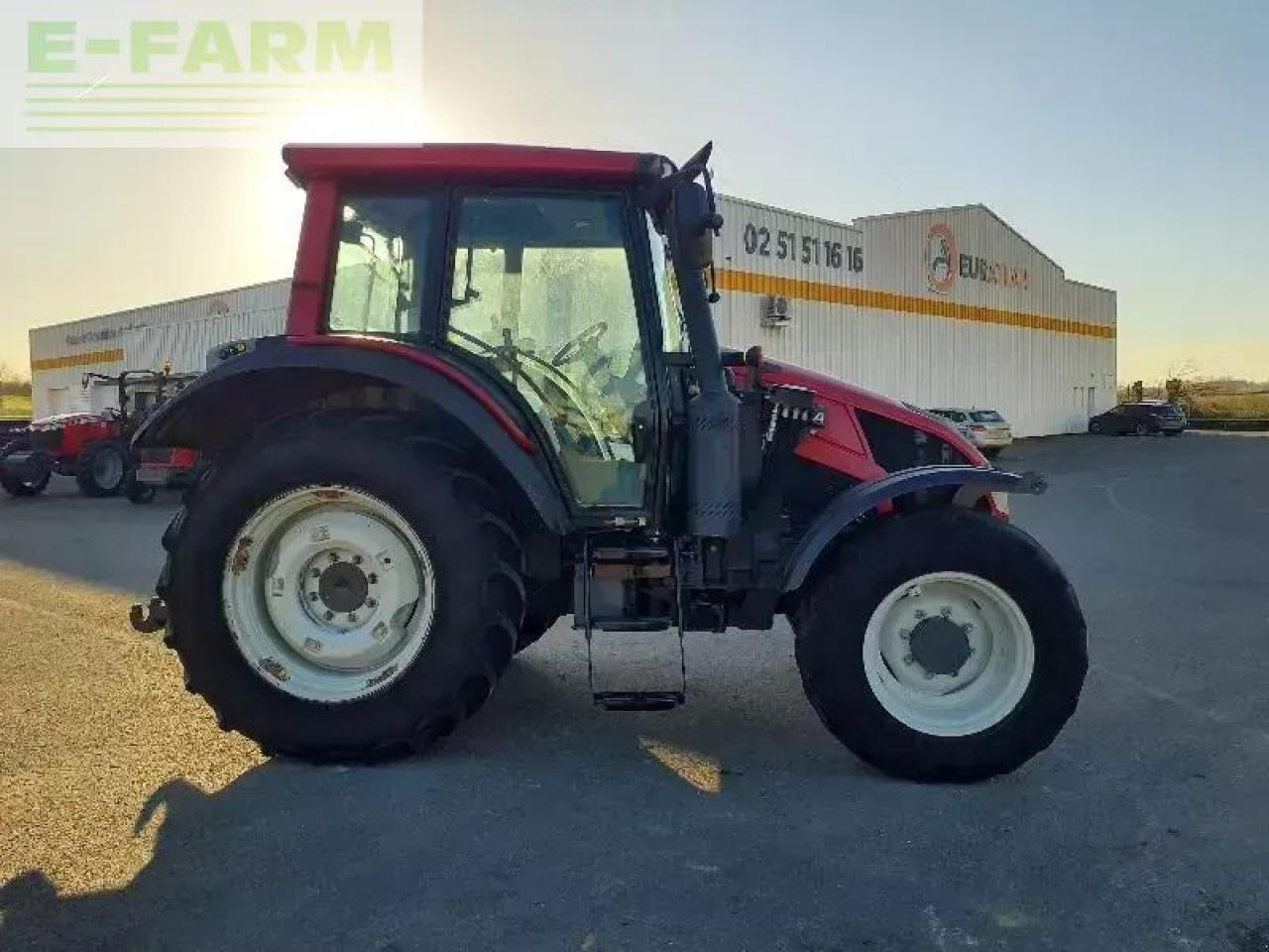 Valtra n103 - Tractor: afbeelding 2 Valtra n103 - Tractor: afbeelding 2