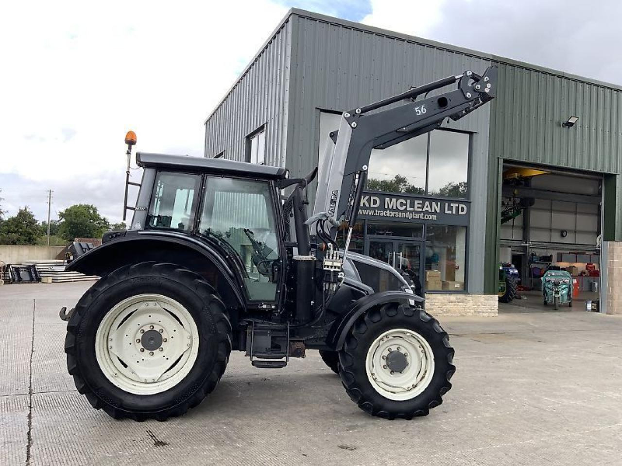 Valtra n103 hi tech (st23719) - Tractor: afbeelding 1 Valtra n103 hi tech (st23719) - Tractor: afbeelding 1