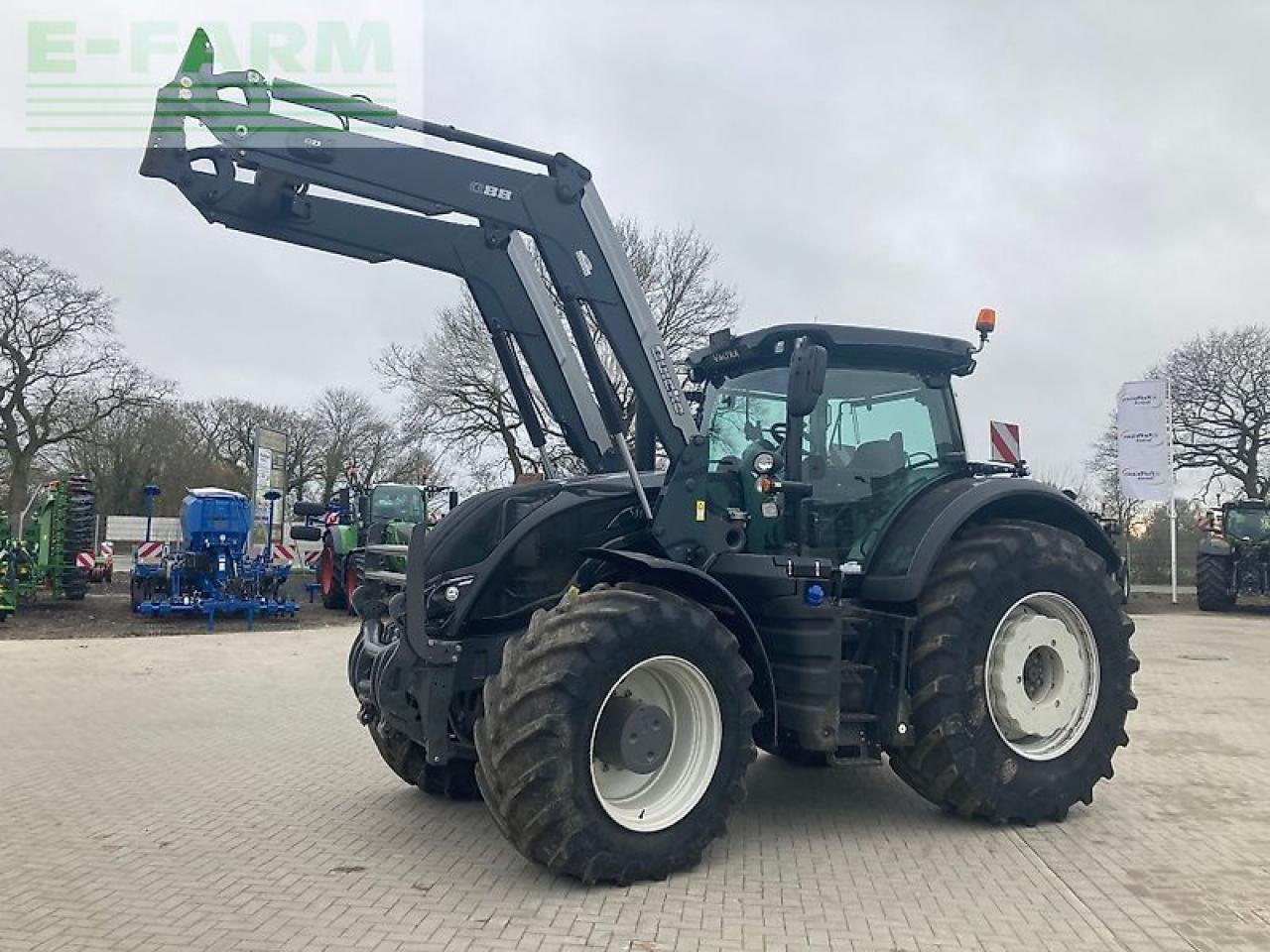 Valtra s374 smarttouch - Tractor: afbeelding 2 Valtra s374 smarttouch - Tractor: afbeelding 2