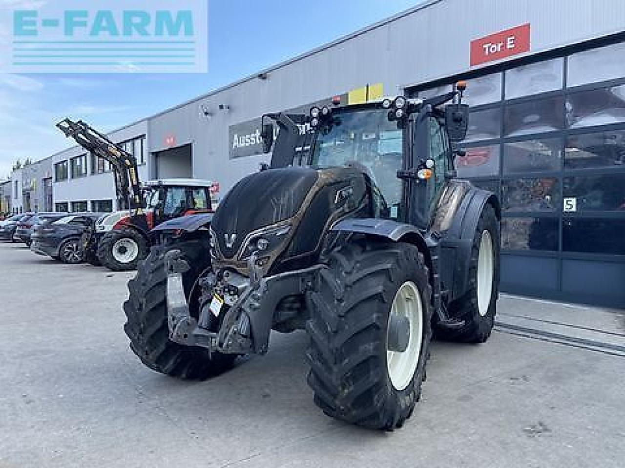 Valtra t 214 direct Direct - Tractor: afbeelding 1 Valtra t 214 direct Direct - Tractor: afbeelding 1