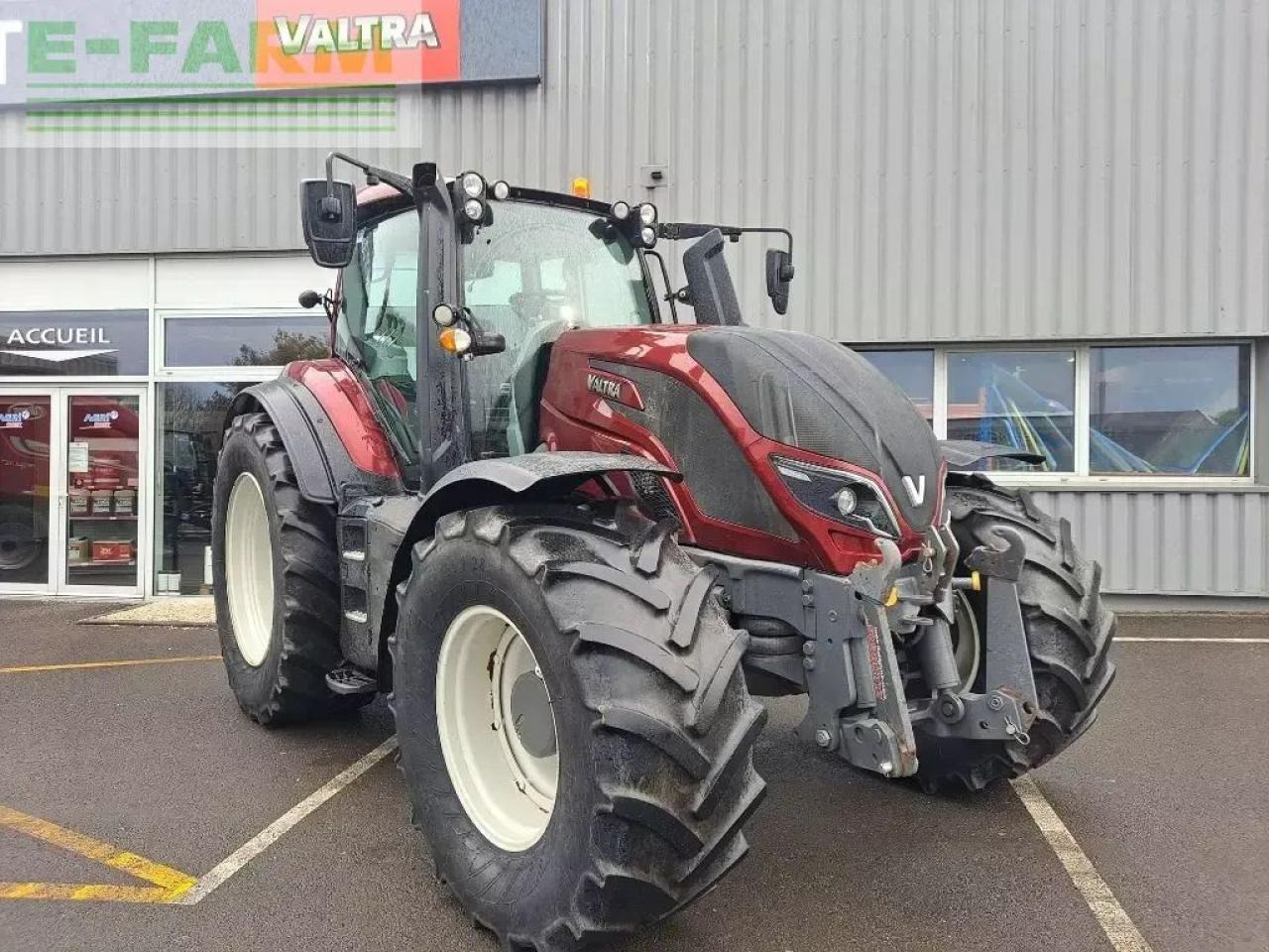 Valtra t214a - Tractor: afbeelding 1 Valtra t214a - Tractor: afbeelding 1