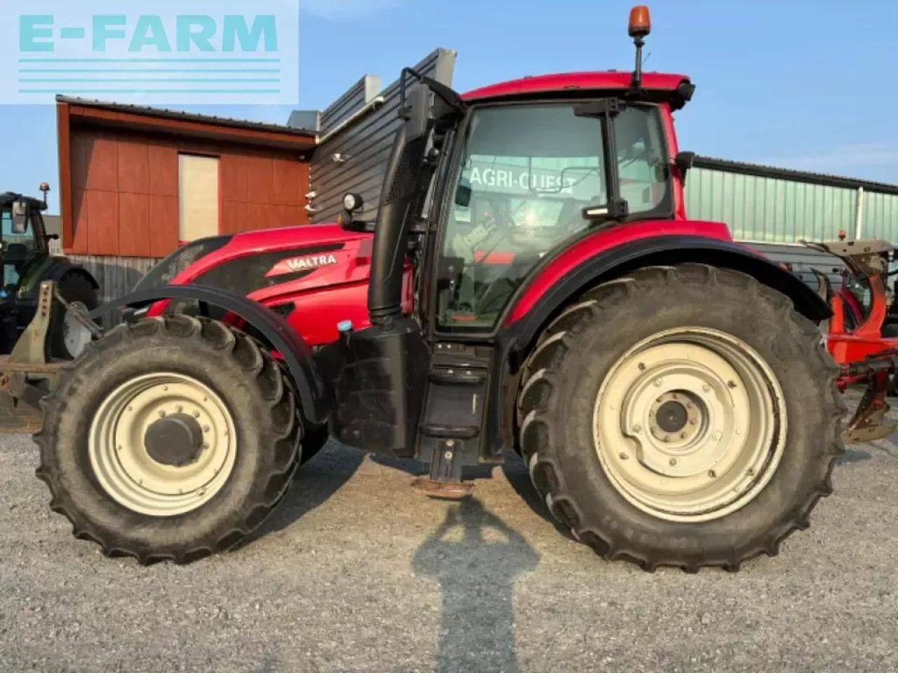 Valtra t214v - Tractor: afbeelding 1 Valtra t214v - Tractor: afbeelding 1