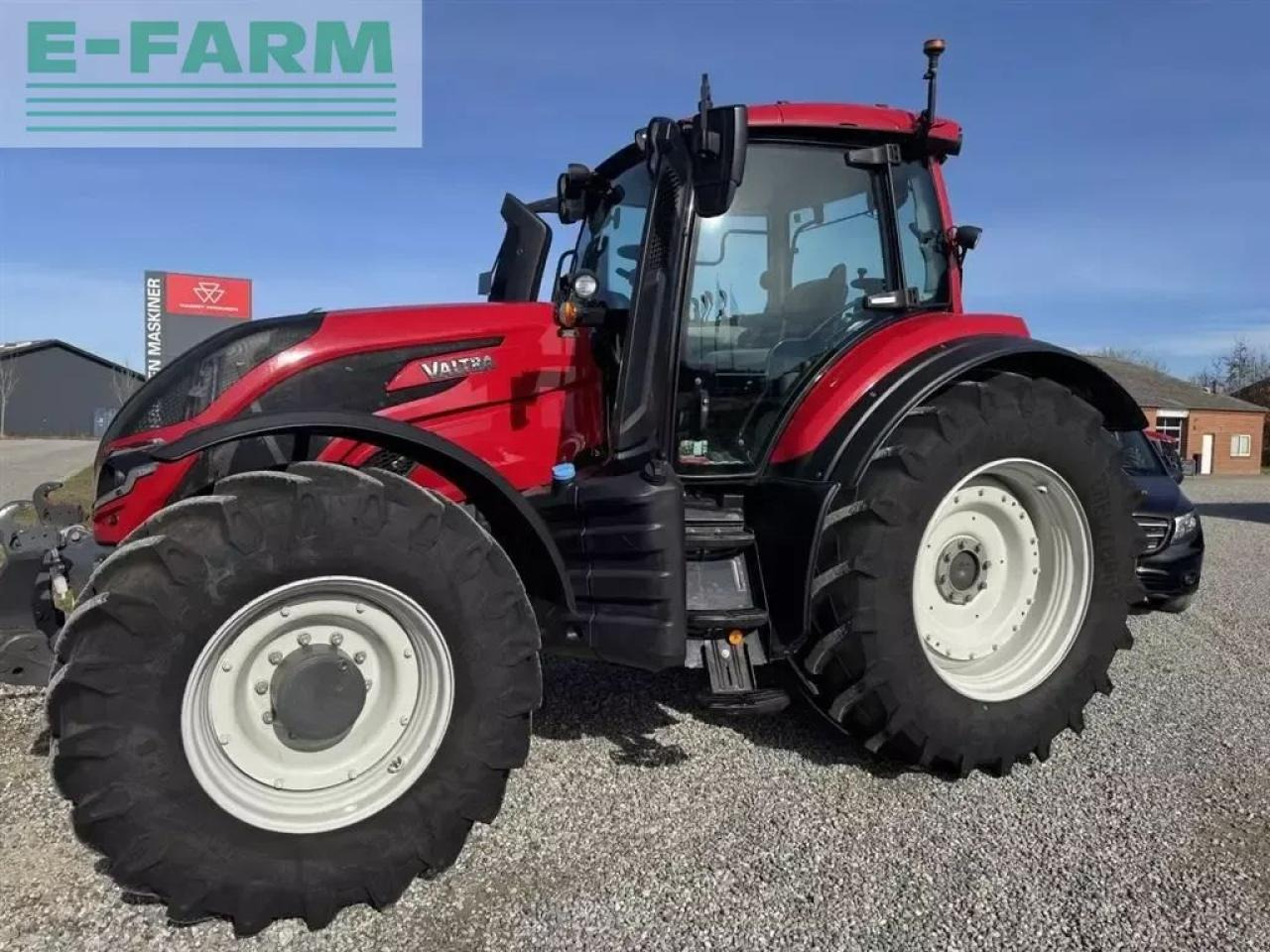 Valtra t255 activ med twin-trac vendbar købine Active - Tractor: afbeelding 1 Valtra t255 activ med twin-trac vendbar købine Active - Tractor: afbeelding 1