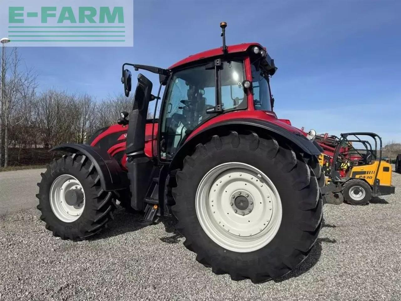 Valtra t255 activ med twin-trac vendbar købine Active - Tractor: afbeelding 3 Valtra t255 activ med twin-trac vendbar købine Active - Tractor: afbeelding 3