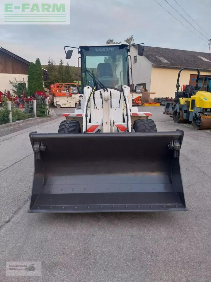 Volvo l 30g - Minigraafmachine: afbeelding 2 Volvo l 30g - Minigraafmachine: afbeelding 2