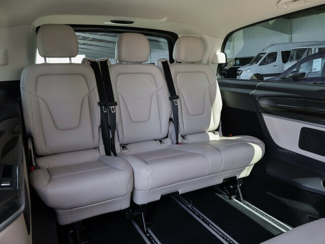 MERCEDES-BENZ EQV 300 Avantgarde Extralang,8Sitze,Leder beige - Personenvervoer, Elektrische bedrijfswagen: afbeelding 4 MERCEDES-BENZ EQV 300 Avantgarde Extralang,8Sitze,Leder beige - Personenvervoer, Elektrische bedrijfswagen: afbeelding 4