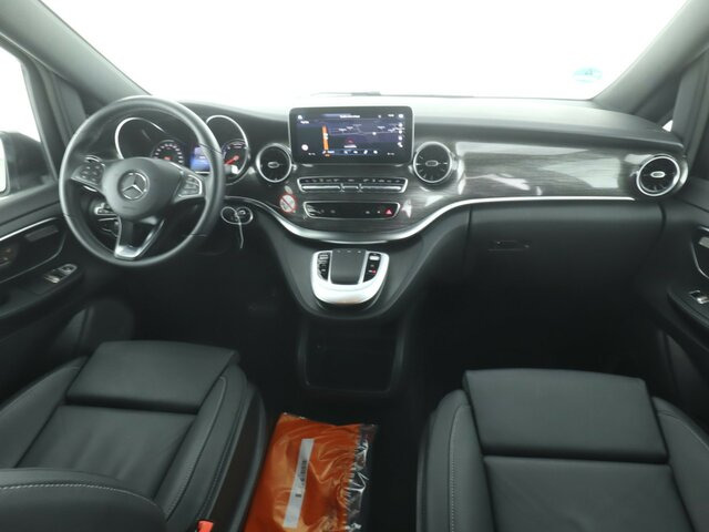 MERCEDES-BENZ EQV 300 Avantgarde Line,lang,7Sitze,2xKlima,LED... - Personenvervoer, Elektrische bedrijfswagen: afbeelding 2 MERCEDES-BENZ EQV 300 Avantgarde Line,lang,7Sitze,2xKlima,LED... - Personenvervoer, Elektrische bedrijfswagen: afbeelding 2