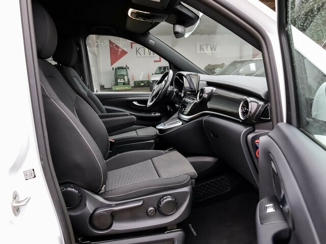 MERCEDES-BENZ EQV 300 lang,6Sitze,Liegepaket,Tisch,Schiebedach... - Personenvervoer, Elektrische bedrijfswagen: afbeelding 5 MERCEDES-BENZ EQV 300 lang,6Sitze,Liegepaket,Tisch,Schiebedach... - Personenvervoer, Elektrische bedrijfswagen: afbeelding 5