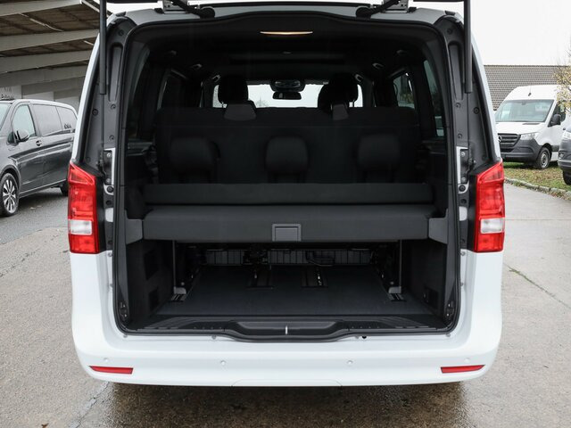 MERCEDES-BENZ EQV 300 lang,6Sitze,Liegepaket,Tisch,Schiebedach... - Personenvervoer, Elektrische bedrijfswagen: afbeelding 2 MERCEDES-BENZ EQV 300 lang,6Sitze,Liegepaket,Tisch,Schiebedach... - Personenvervoer, Elektrische bedrijfswagen: afbeelding 2