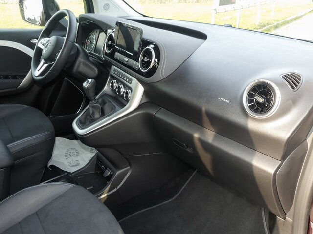 MERCEDES-BENZ T 180 Progressive,MBUX,LED,Navi,Kamera,Tempomat... - Personenvervoer: afbeelding 2 MERCEDES-BENZ T 180 Progressive,MBUX,LED,Navi,Kamera,Tempomat... - Personenvervoer: afbeelding 2