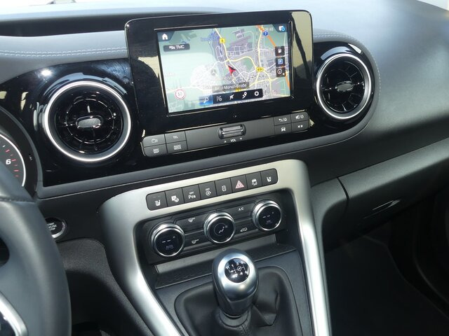 MERCEDES-BENZ T 180 Progressive,MBUX,LED,Navi,Kamera,Tempomat... - Personenvervoer: afbeelding 5 MERCEDES-BENZ T 180 Progressive,MBUX,LED,Navi,Kamera,Tempomat... - Personenvervoer: afbeelding 5