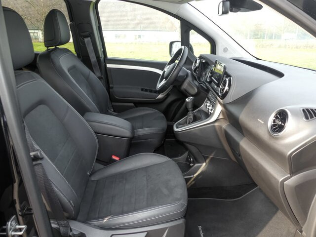 MERCEDES-BENZ T 180 d,Power Plus,LED,MBUX,Navi,Rückfahrkamera - Personenvervoer: afbeelding 3 MERCEDES-BENZ T 180 d,Power Plus,LED,MBUX,Navi,Rückfahrkamera - Personenvervoer: afbeelding 3