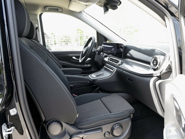 MERCEDES-BENZ V 220 d STYLE kompakt,6Sitzer,Distronic,AHK... - Personenvervoer: afbeelding 4 MERCEDES-BENZ V 220 d STYLE kompakt,6Sitzer,Distronic,AHK... - Personenvervoer: afbeelding 4